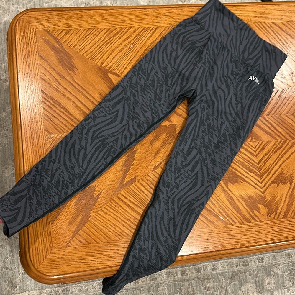 Grey Zebra Print leggings by AYBL!